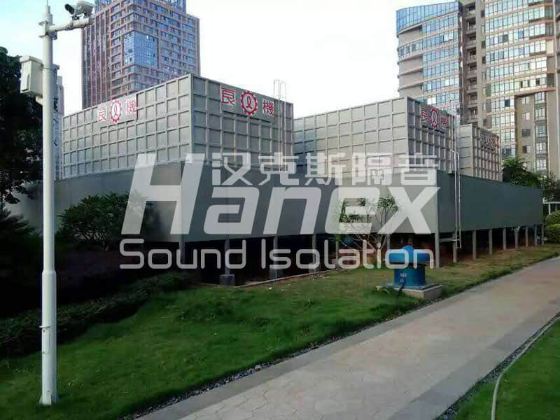 東海開發(fā)太古1期新華都生活廣場7樓冷卻塔噪音處理現(xiàn)場 東海開發(fā)太古1期新華都生活廣場7樓冷卻塔噪音處理現(xiàn)場